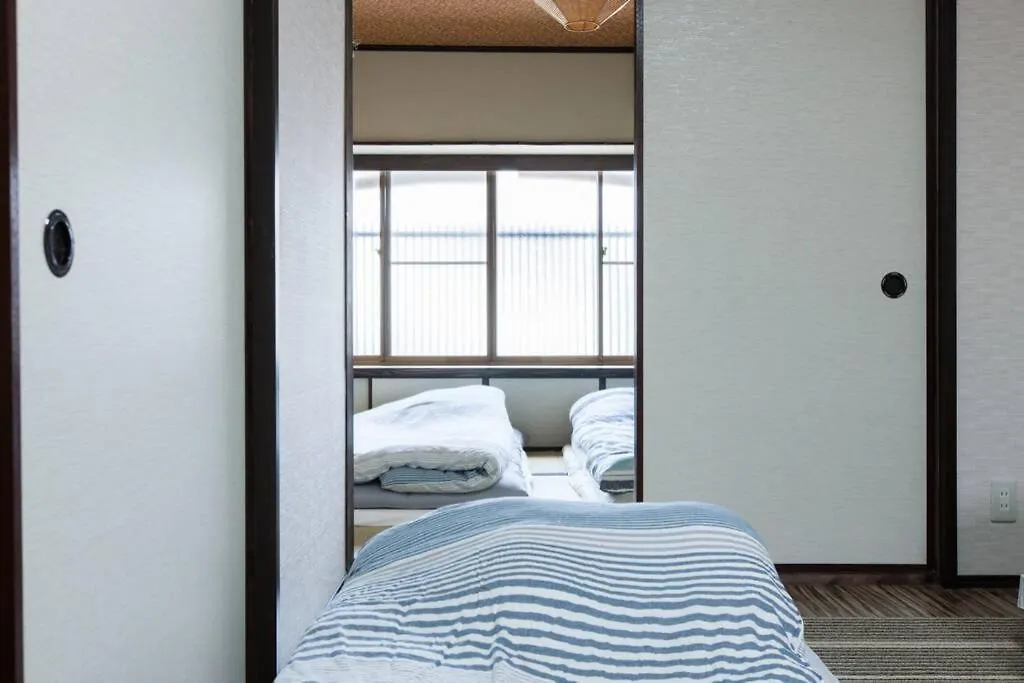 伏見稲荷ハウス Fushimi Inari House Apartment Kyoto Japan